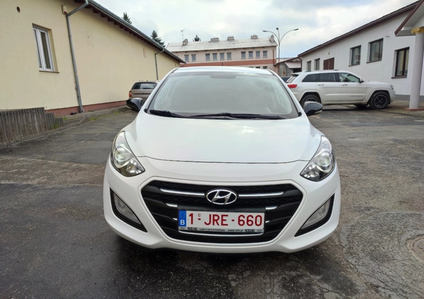 Hyundai I30 cena 37500 przebieg: 186000, rok produkcji 2015 z Rzeszów małe 562